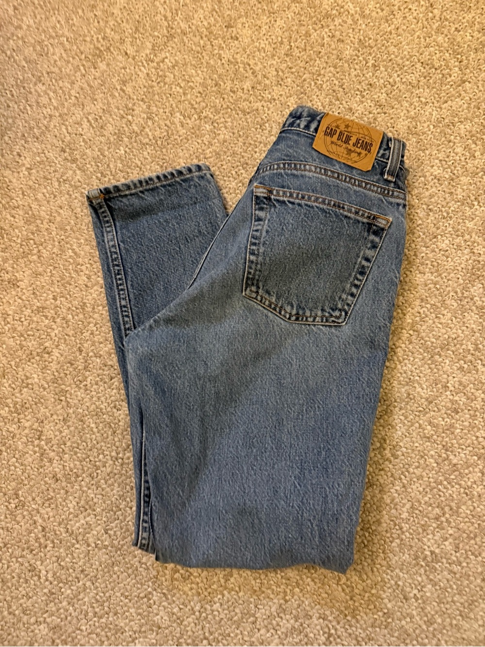 Gap Classic Fit Ankle Jeans